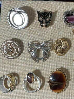 💎Vintage Scarf Clip & Sweater Guard Lot Mid Century Gold Tone Accessories
